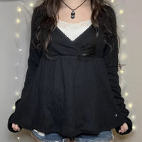 Figure-flattering V-neck Lace-panel Long Sleeves