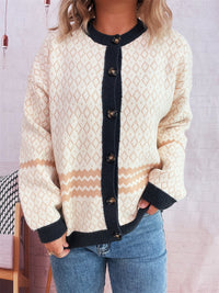 Retro Rhombus Contrast Color Round Neck Long-sleeved Knitted Sweater