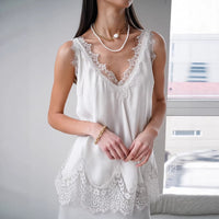 Lace-trimmed Sleeveless T-shirt A Stylish Top For Women
