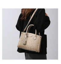 Vintage Crossbody Statement Handbag Set For Women
