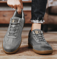 Top Layer Pigskin Leather Breathable Casual German Training Shoes