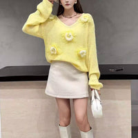 Gentle Style 3D Floral V-neck Sweet Age-reducing Sweater
