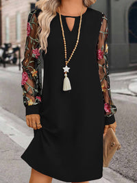 Women's Round Neck Lace Long Sleeve Dress
