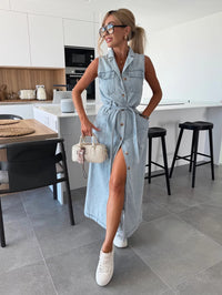 Sleeveless Long Tie Waist Single-breasted Denim Dress