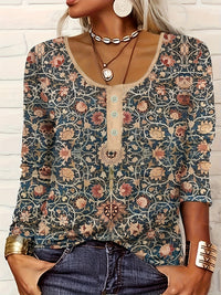 Women's V-neck Ethnic Print Plus Size T-shirt