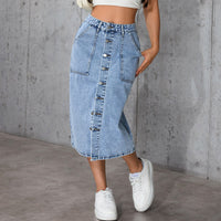 A Highly Stretchy, Mid-length Denim Skirt Perfectly Flatters Your