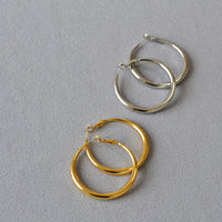 Hong Kong-style Round Hoop Earrings Plain Circle Design 925 Silver Studs Elegant And Chic
