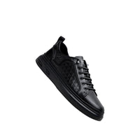 Cowhide Lace Up Versatile Breathable Soft Bottom Low Top Men's Board Shoes