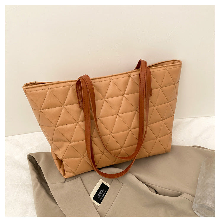 One-shoulder Portable Fashion Trend Commuter Solid Color Design Bag