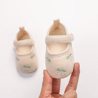 Cotton Spring Small Flower Embroidery Baby's Shoes Female Treasure