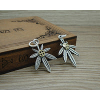 925 Sterling Silver Thai Silver Jewelry Gold-Dotted Feather Pendant