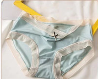Japanese Girl''s Lace Underpants Sexy And Breathable Ice Silk Traceless Triangle Underpants