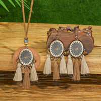 Retro Floral Earrings And Necklace Set With A Distinctive European And American Style