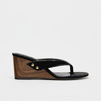 Versatile Stylish  And Lightweight Outdoor Sandals