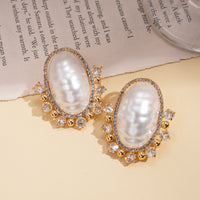 Retro Oval Pearl Earrings With A Light Luxury And High-end Feel