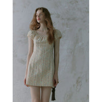 Floral Waist-cinching Dress With A Slimming Fit Sweet Puffed-sleeve Mini Skirt That Adds A Youthful Touch