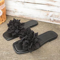 Fashionable Flat Flip-flops Versatile