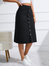 A Highly Stretchy, Mid-length Denim Skirt Perfectly Flatters Your