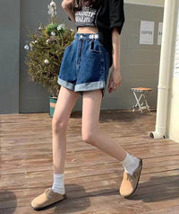 Women's Retro Loose And Thin Curly Denim Shorts