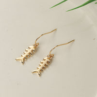 Classic Ball-Hook Geometric Lightning Heart Earrings