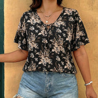 Plus-size V-neck Lace-up Ruffle-sleeve Chiffon Blouseen
