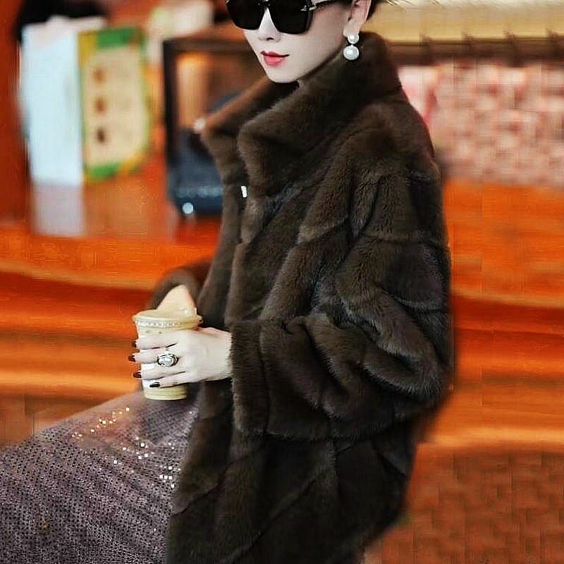 Fur Coat Women's Winter Large V High-end Elegant Mid-length Warm Show