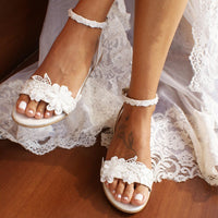 Women's Summer White Flat Bottom Sandals Three-dimensional Applique