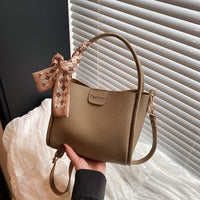 Womens Niche Bucket Bag For Spring And Summer