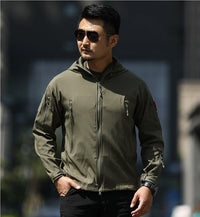 Outdoor Soft Shell Fleece Autumn And Winter Windproof, Waterproof And Breathable Warm Three-in-one Coat