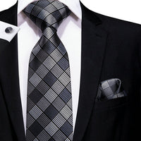 Small-batch Flexible Manufacturing Of Cashmere-like Ties