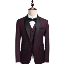 Suit-wearing Man Business Casual Formal Attire