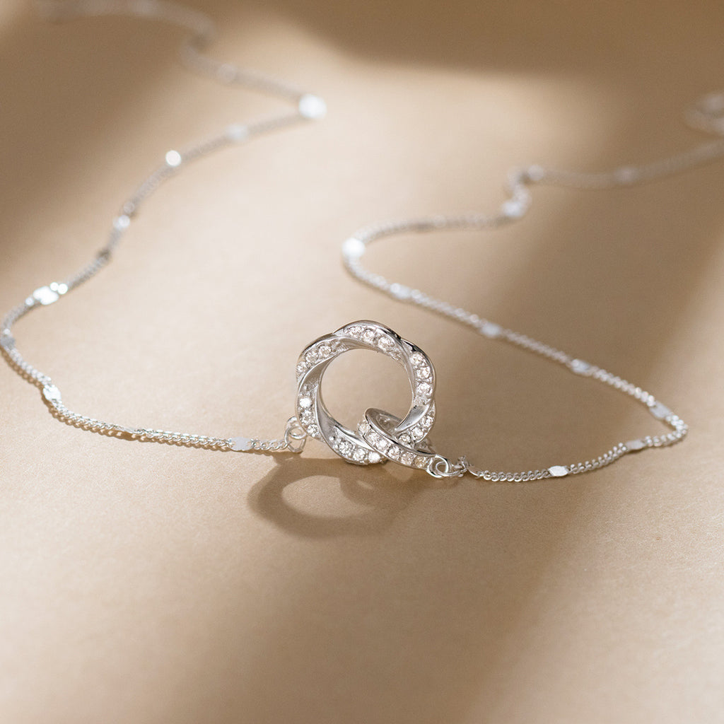 Silver Sweet Special-interest Design Diamond Twisted Necklace