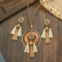 Retro Floral Earrings And Necklace Set With A Distinctive European And American Style