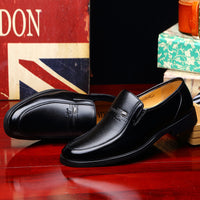 Men's Leather Shoes Breathable Hollow Sandals Middle-aged And Elderly Men's Shoes