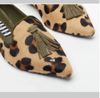 Women's Low-cut Pointed-toe Colorblock Tassel Flat Shoes