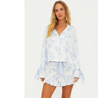 Loose Fitting Loungewear Set With Long Sleeves And Shorts