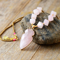 High-Quality European And American-Style Natural Stone Fashionable Light-Luxury Minimalist Rose Quartz Arrow Pendant