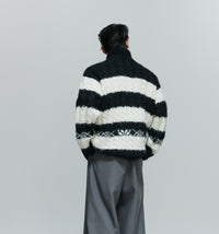 Black And White Contrast Color Thick Needle Woven Cardigan
