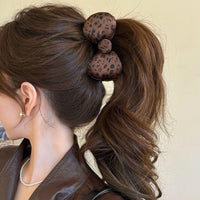 Elegant Sophisticated Bun-style Ponytail Clip For The Back Of The Head